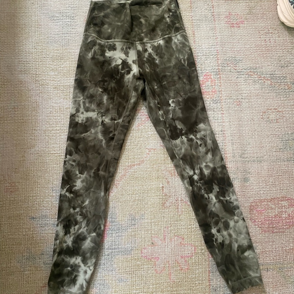 Lululemon cropped leggings